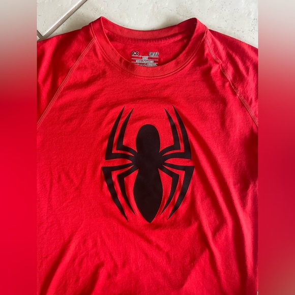Men’s Under Armor Spider Man Shirt - Picture 3 of 4
